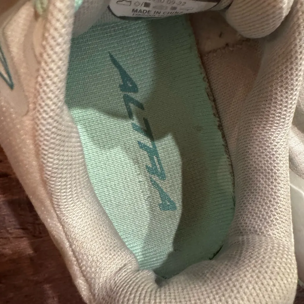 Altra Lone Peak Trail Running Shoes | Women’s 8 Wide | Zero Drop | Mint Teal Blue Size undefined - Image 4