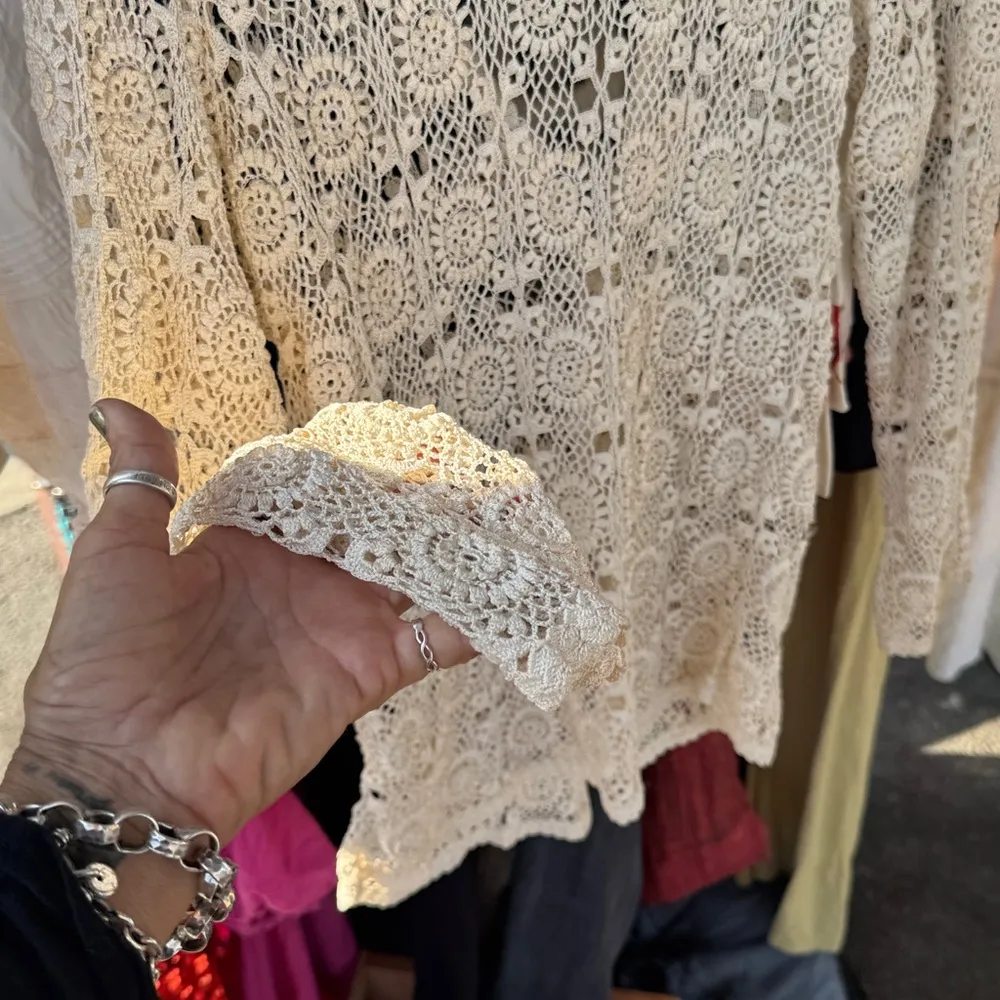 Vintage Elegant Crochet Lace Top sweater cardigan  - Cream - Image 6