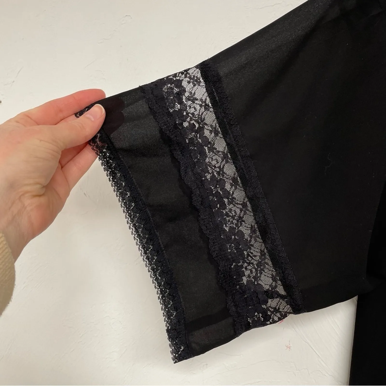 Max & Riley Black Lace Short Sleeve Kimono Wrap Womens M Crochet Boho Size M - Image 2