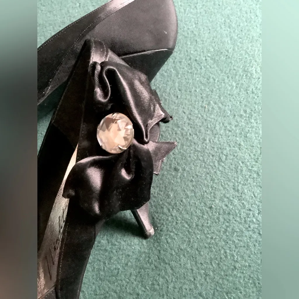 Dressy mid heel pumps 🌹🌹 - Image 6