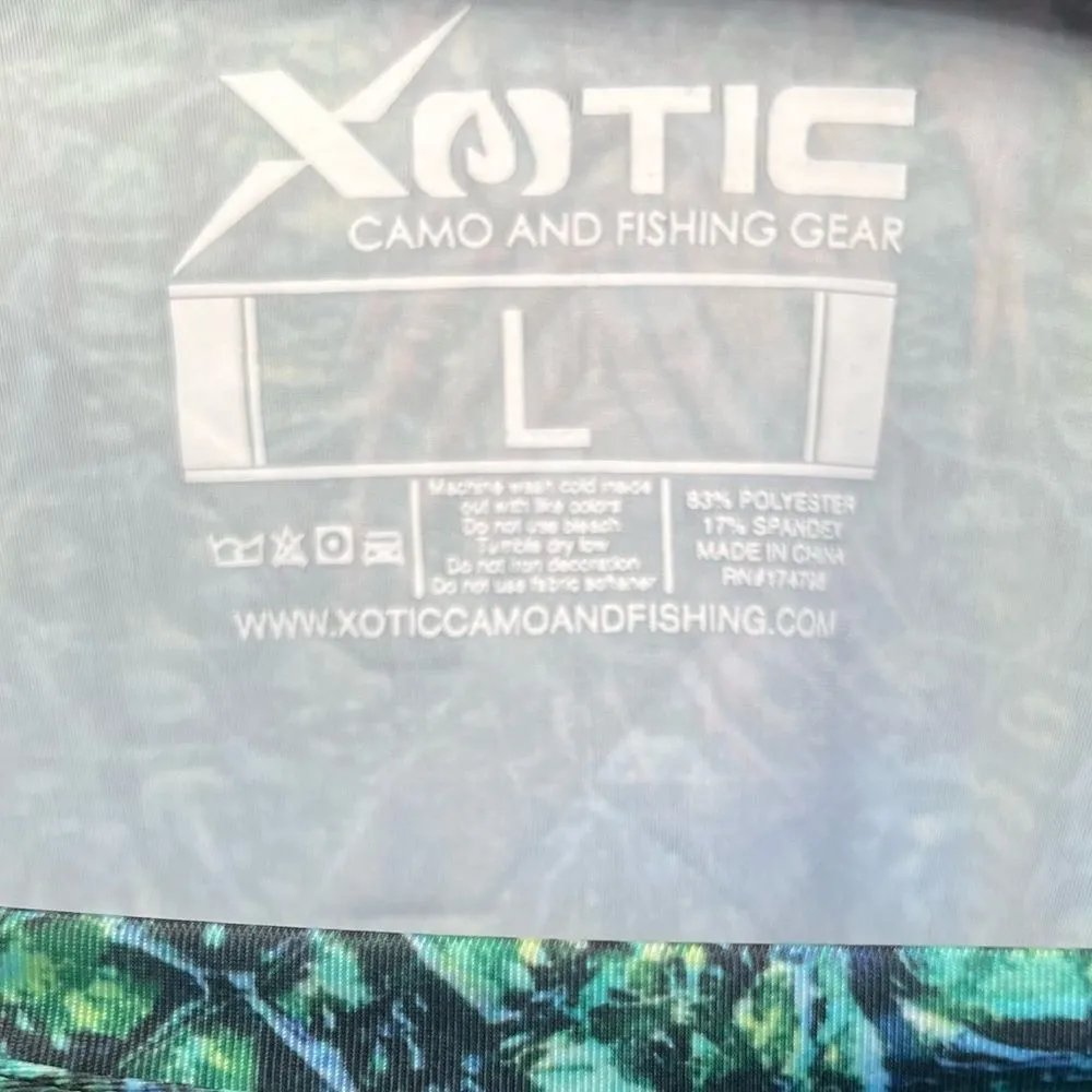 Xotic Camo and Fishing Gear Long Sleeve Colorful Snakeskin Pattern with Feathers Blue Size L - Image 8