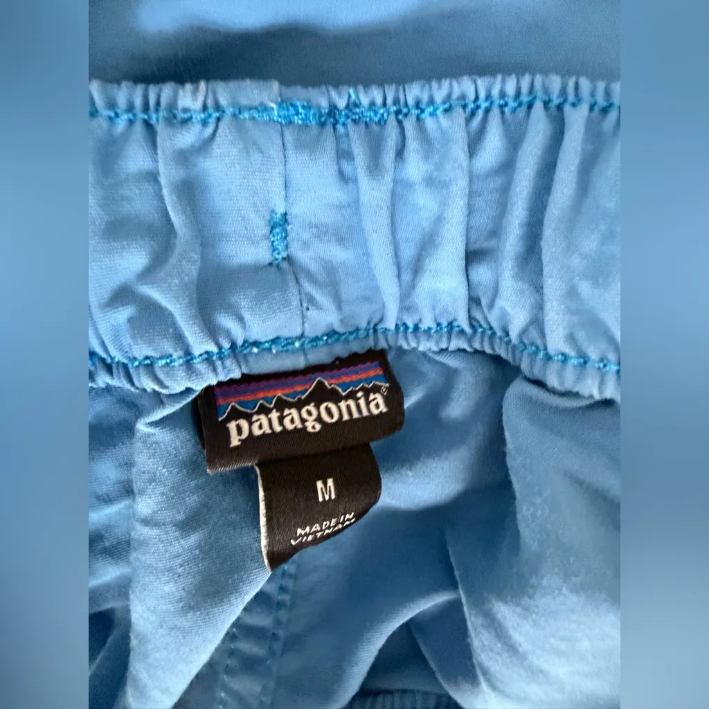 Patagonia W's Barely Baggies Shorts, Size Medium - Image 3