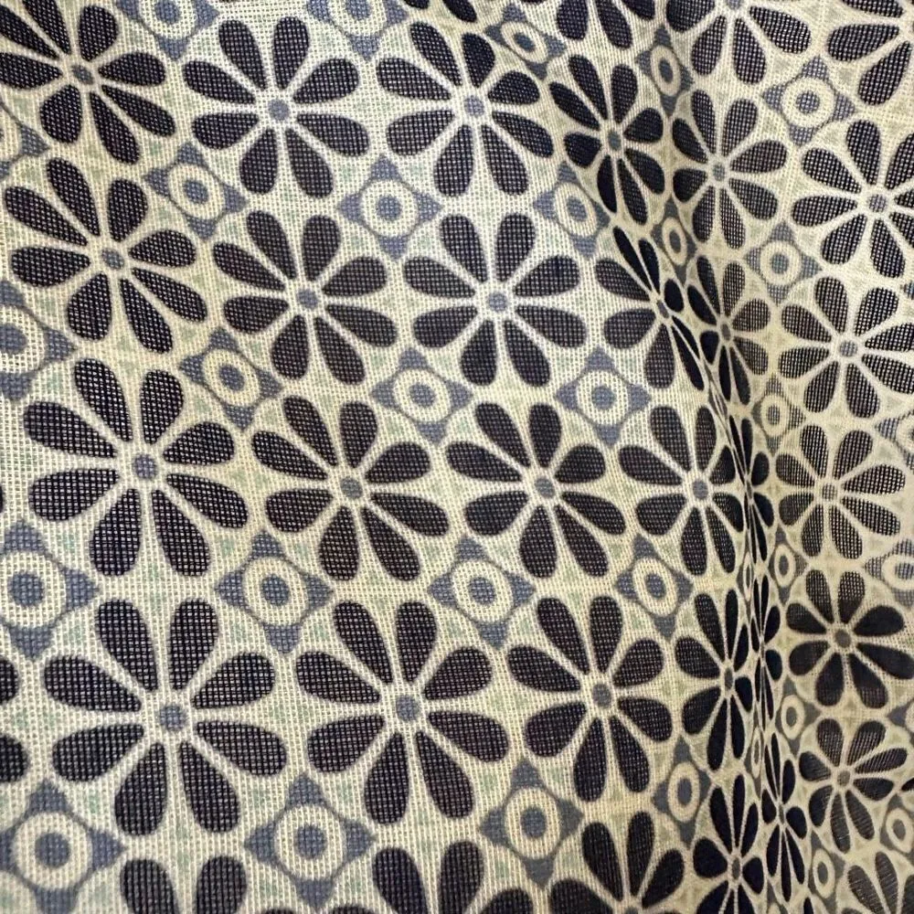 Blue and white floral scarf - Image 3