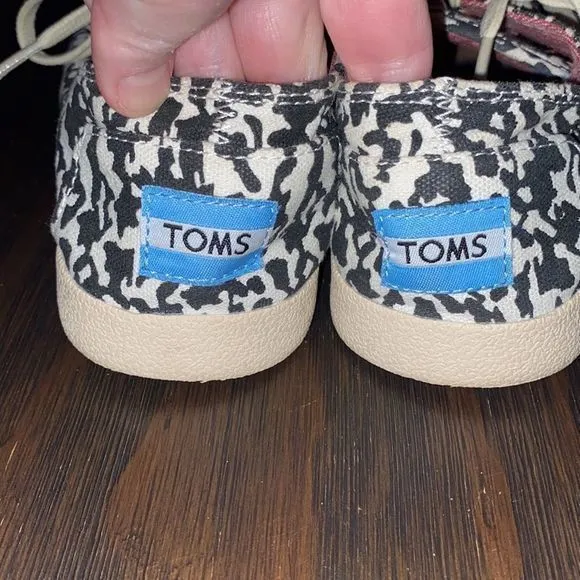 Toms  cow print womens shoes‎ - Image 2