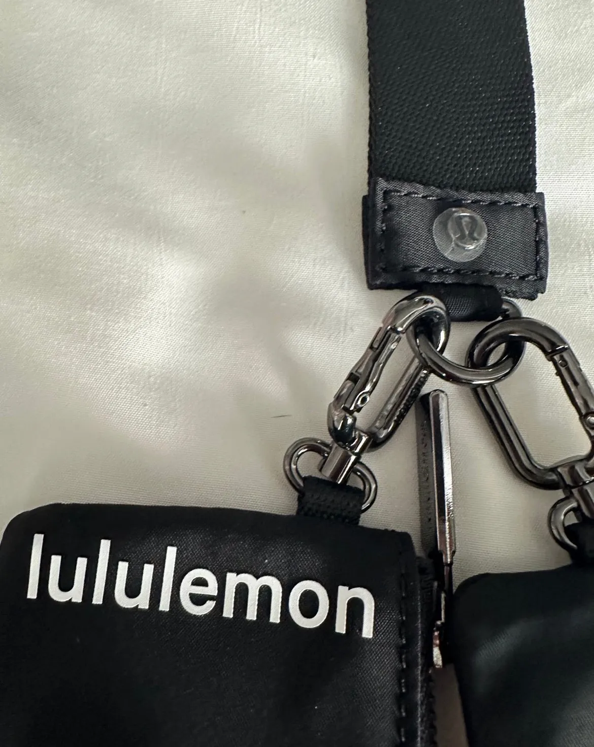 Lululemon Dual Pouch Wristlet Black - Image 3
