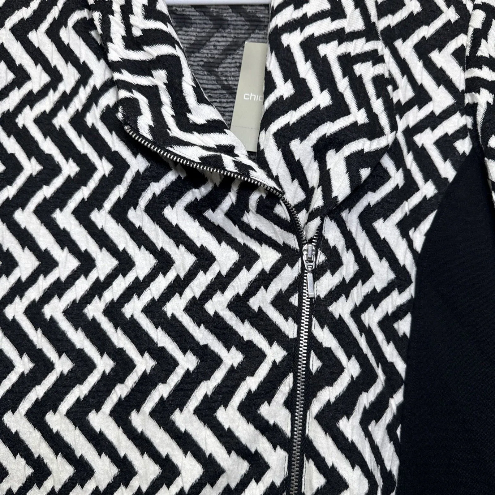 Chicos Knit Zig Zag Button Blazer‎ Jacket Ribbed 2 Chevron New Black White Zip - Image 3