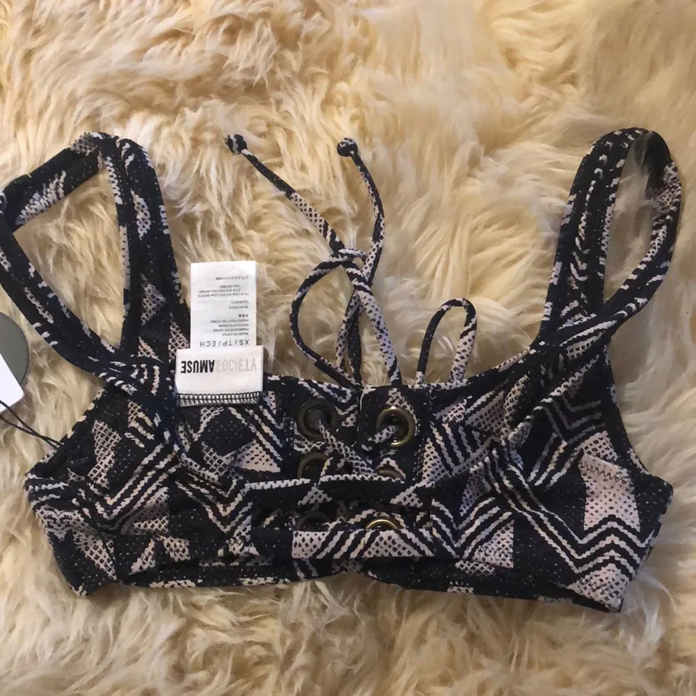 Amuse Society Anjah Top - Image 8