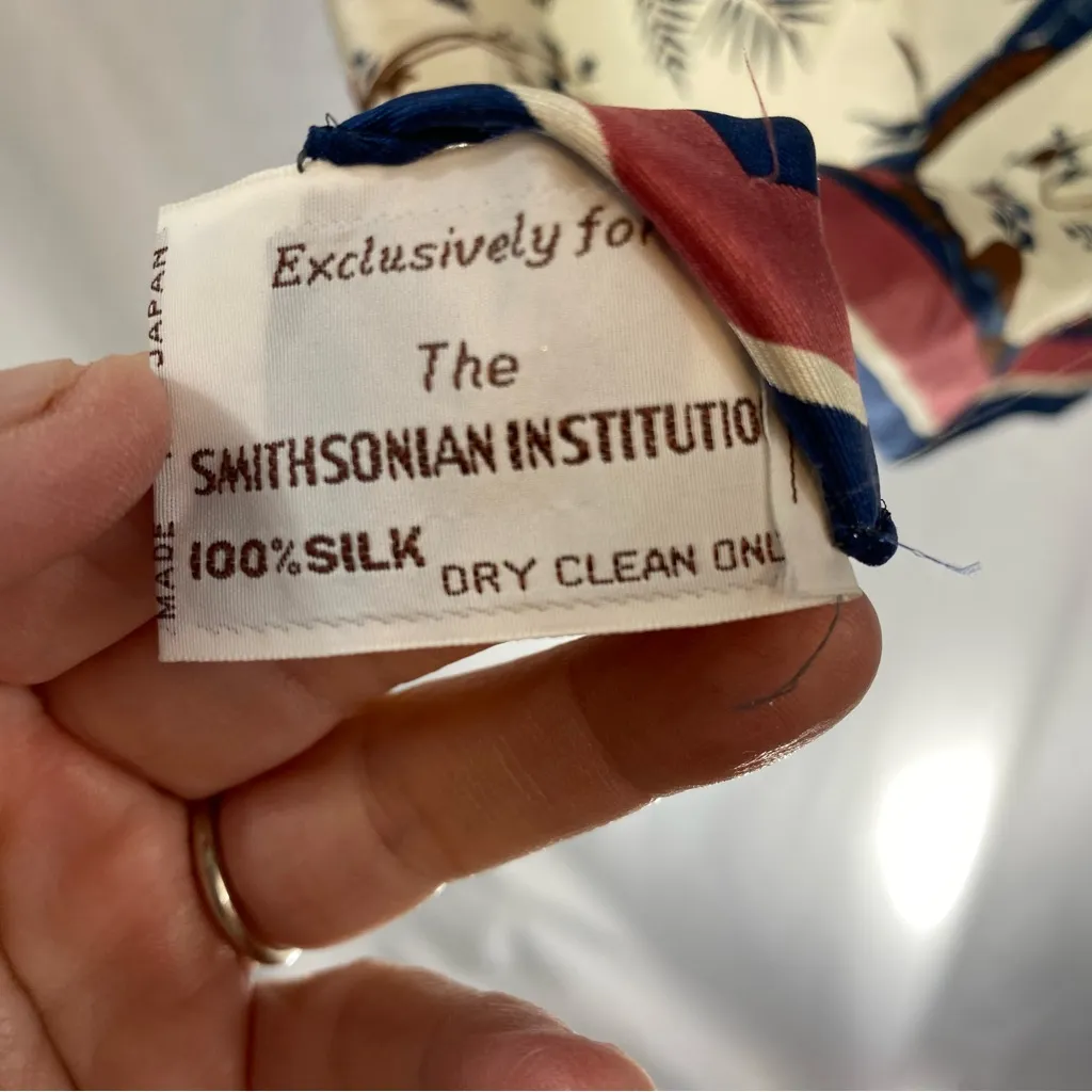 Smithsonian institute silk scarf tree roses Japan - Image 2