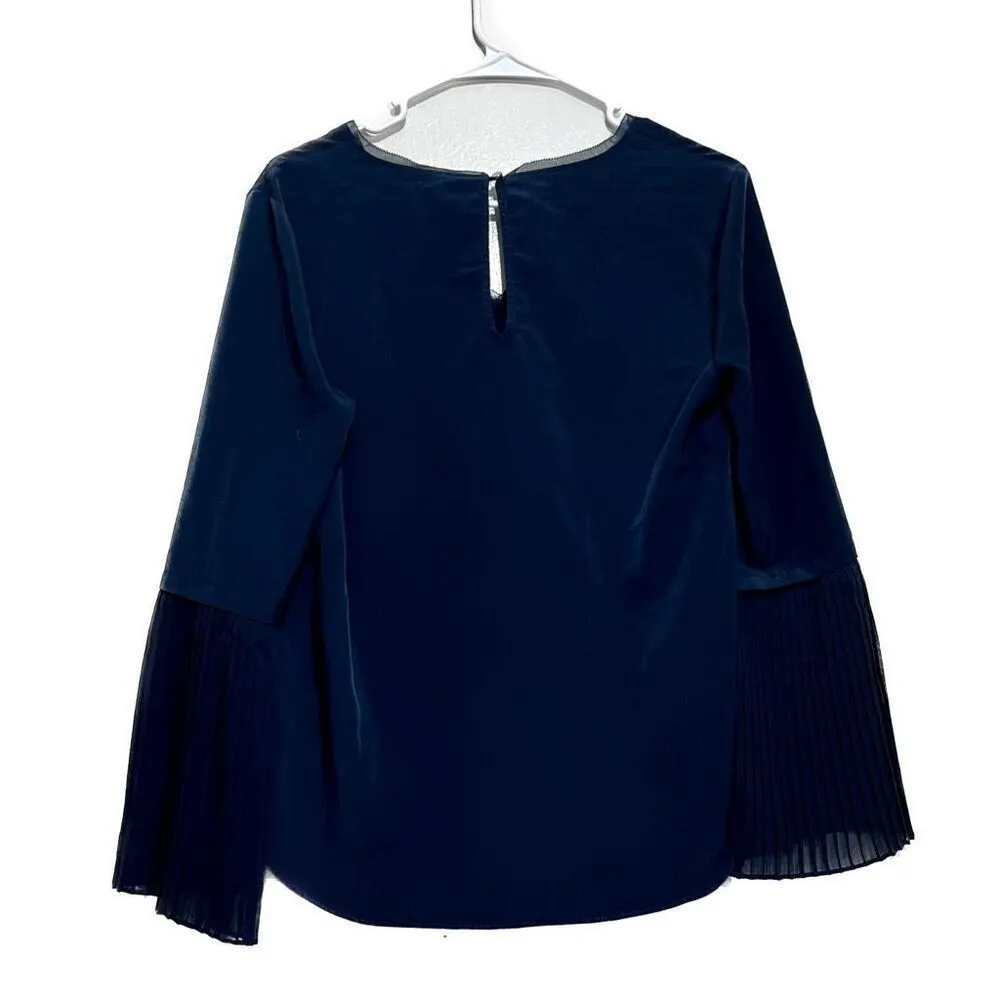 Halston bell sleeve, V-neck keyhole, blouse, women’s small , silky, soft, with l - Image 2