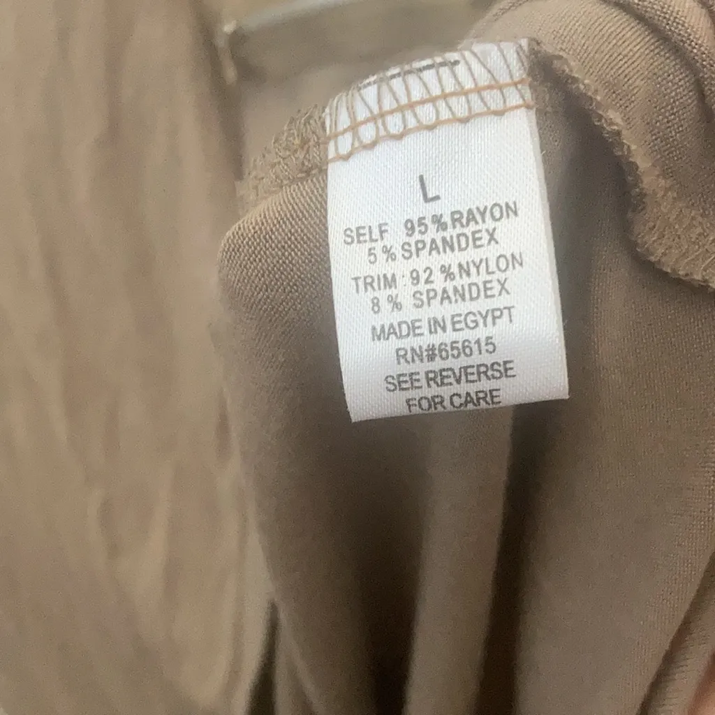 FINAL MARKDOWN Ladies splash top Large - Image 4