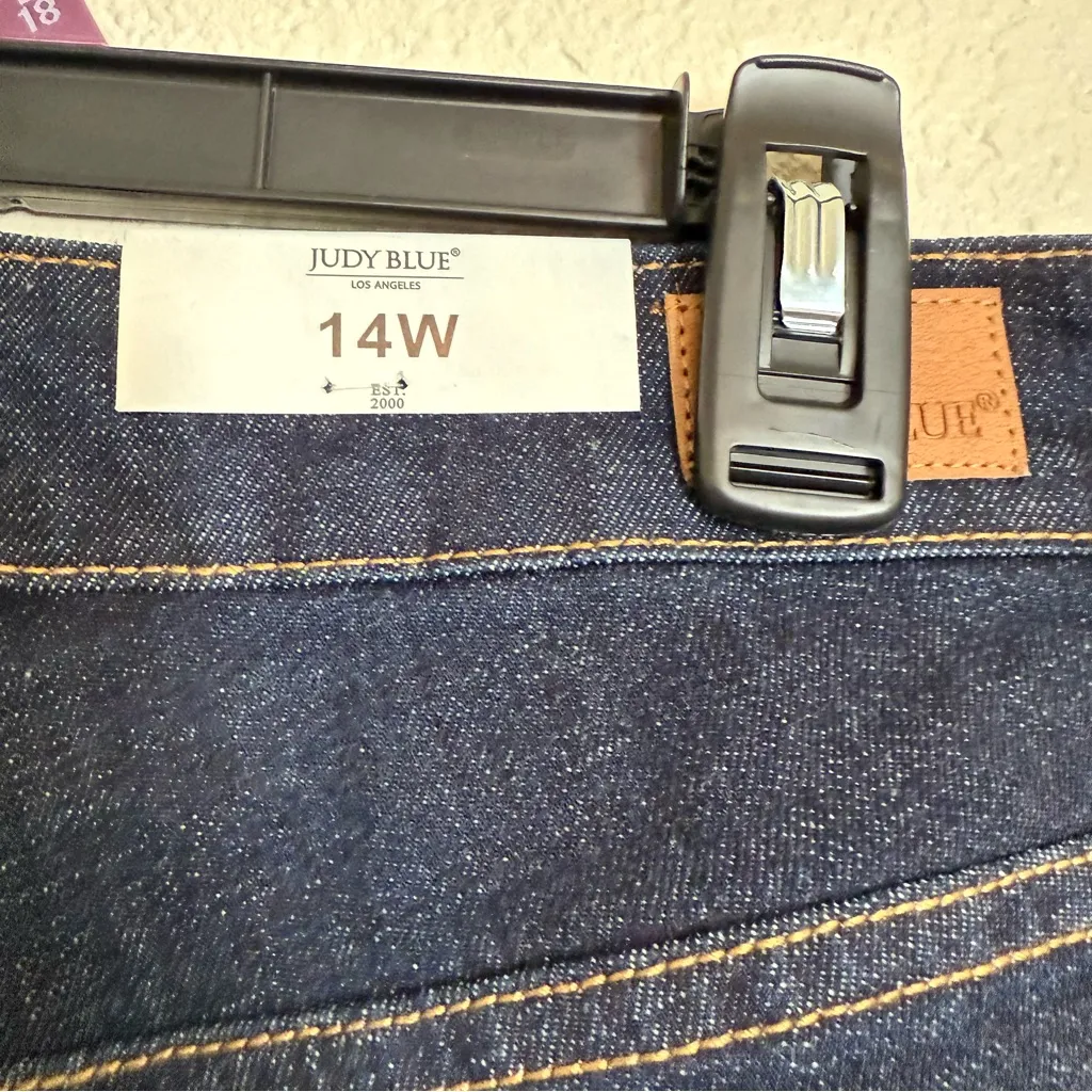 NWT Judy Blue Los Angeles Womens Button Fly Skinny Jeans High Waist size 14W - Image 5