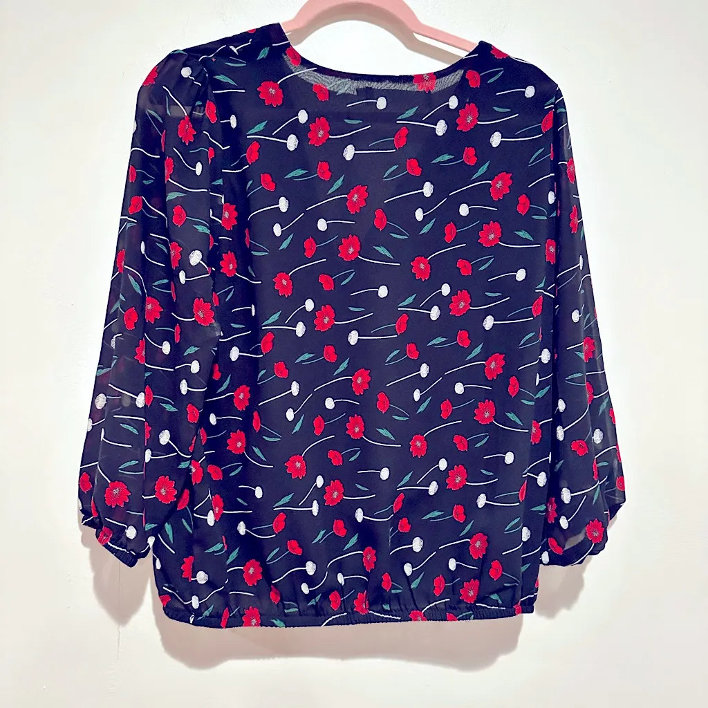 NEW ASTR LABEL STITCH FIX BLACK RED PRINT SURPLICE NECK LONG puff SLEEVE TOP M - Image 3