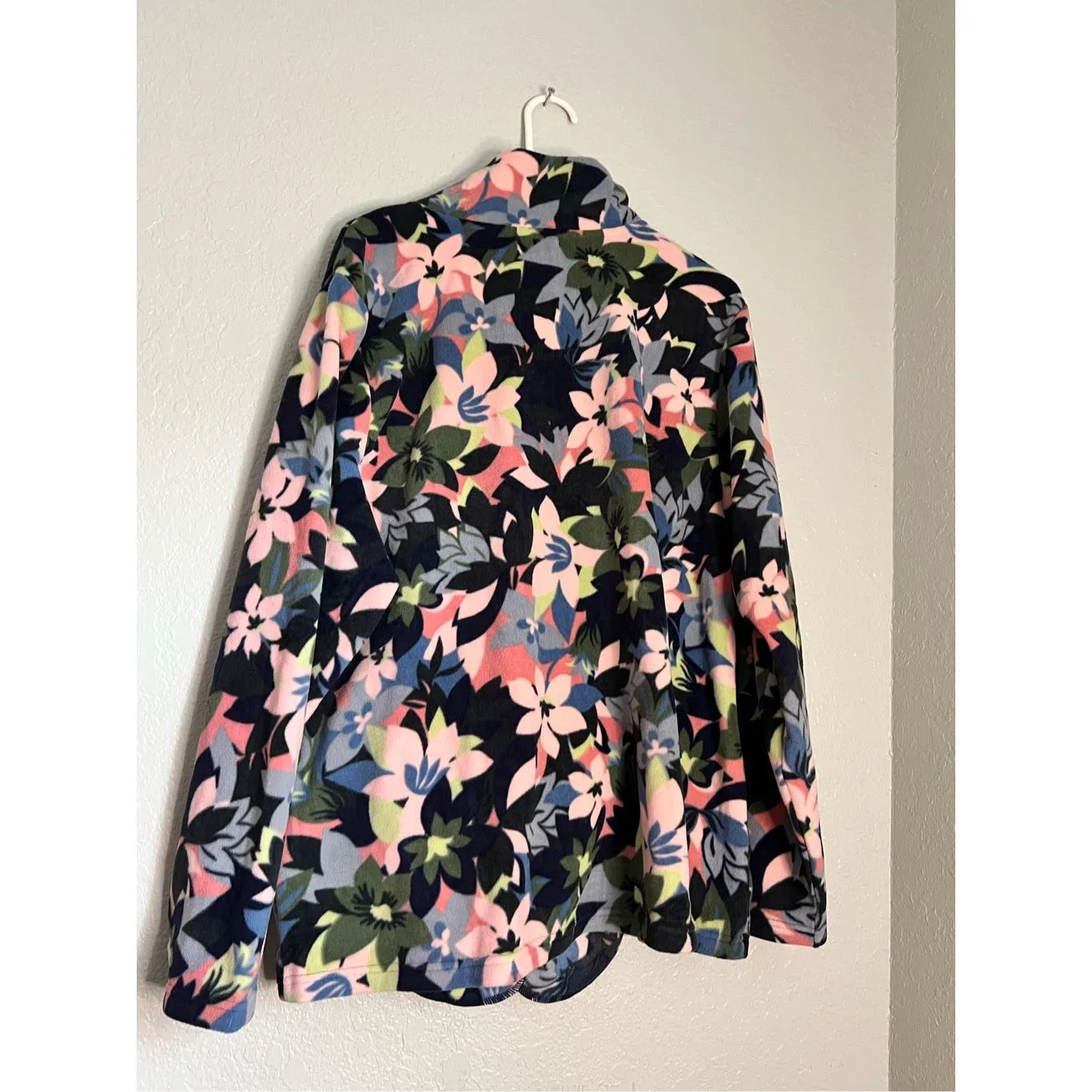 Vera Bradley Rosa Camo Sporty Fleece Sweater Size 2XL Floral Outdoors Gorpcore - Image 3