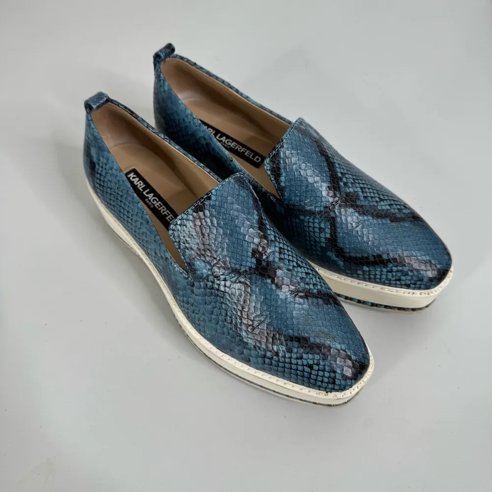 Karl Lagerfeld Brea Blue Snakeskin Print Slip On Platform Shoes Size 6.5 - Image 2