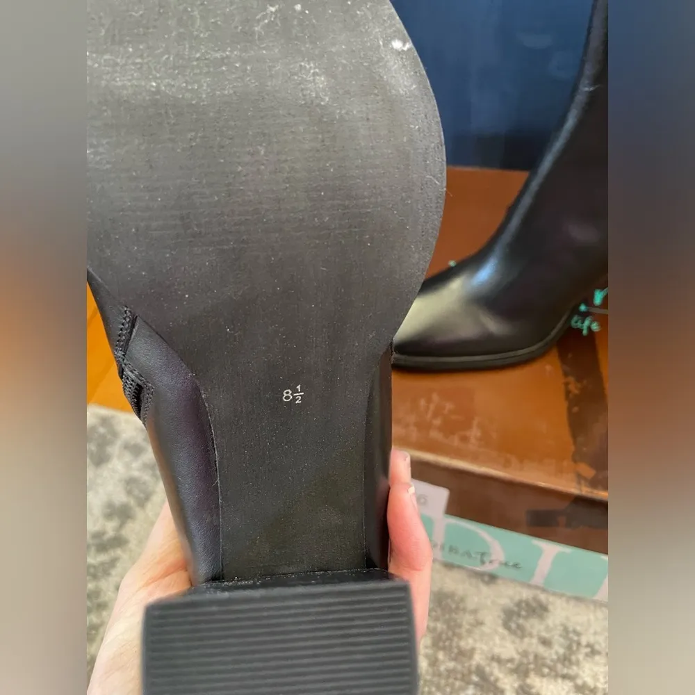 Diba True  Key Switch Bootie black leather size 8.5 NEW IN BOX - Image 6