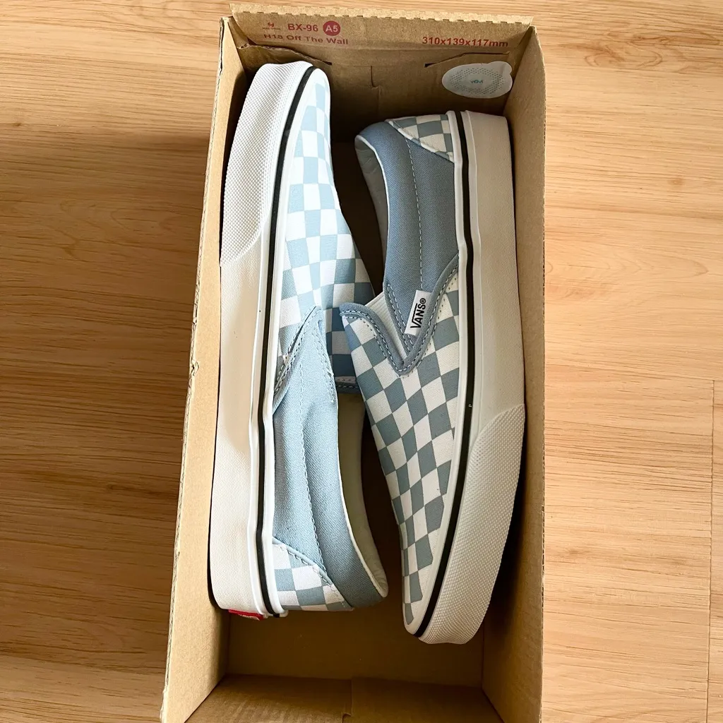 Van Classic Slip-On Checkerboard Shoe Mens 7.0 US Women 8.5 US - Image 7