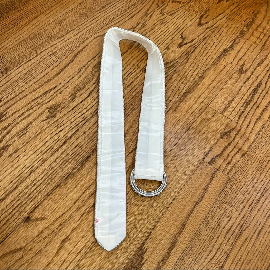 Vintage Checked Heavily Beaded Silver And Pearl Round Buckle Bling Belt Size 36 - Image 11