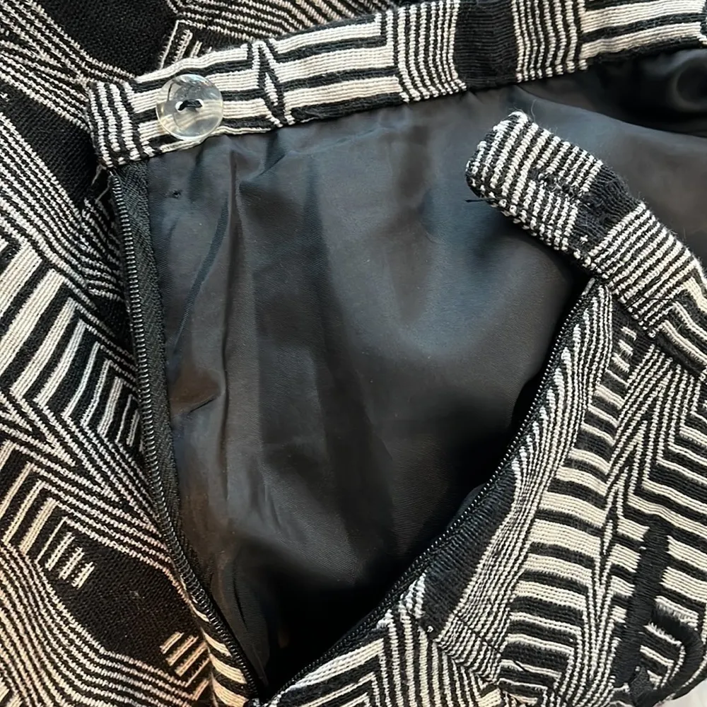 Desigual Patchwork Pleated Skirt Black & White Size 44 - Image 8