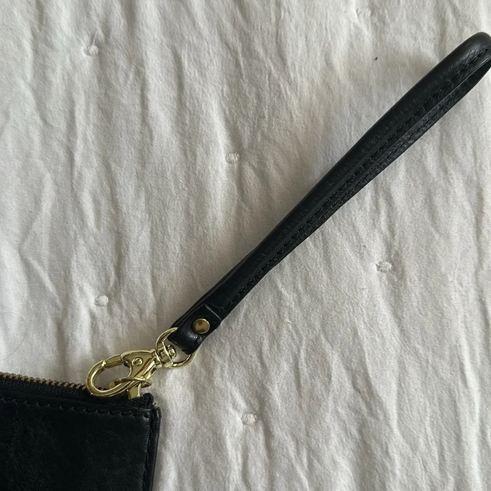 Fossil Leather Clutch/Wristlet - Image 7