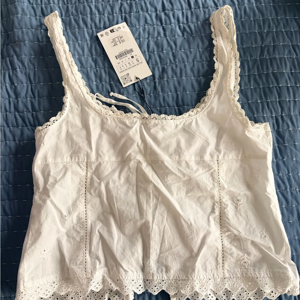 ZARA  White Eyelet Lace Blouse - Image 4