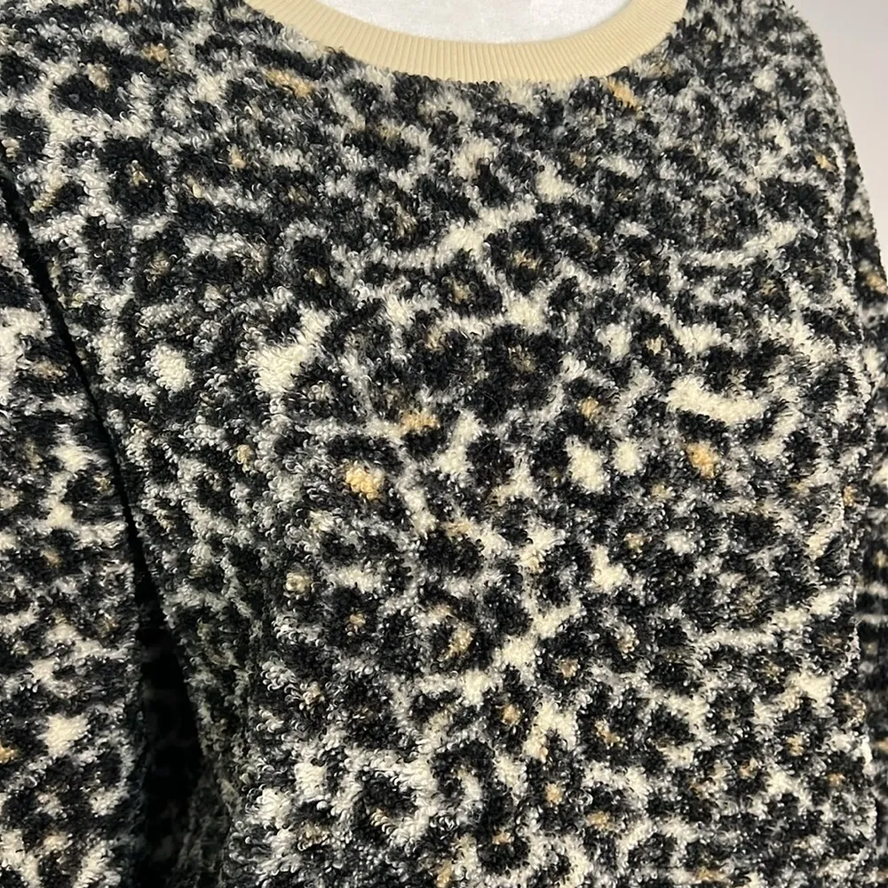 Loft Leopard Print Fleece Shirt Size Medium - Image 2