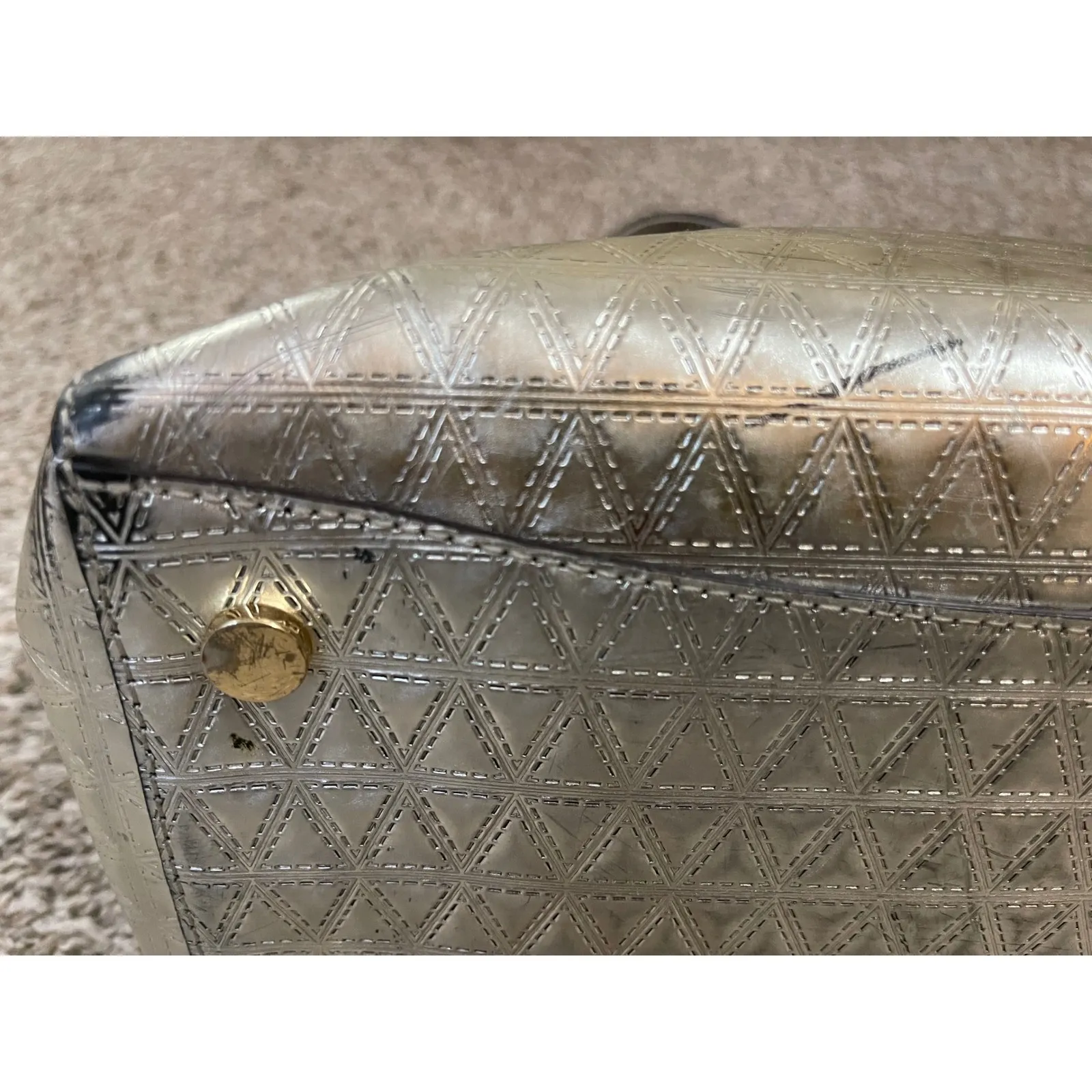 Michael Kors Metallic Embossed Silver Geometric Tote Bag Preowned - Image 4