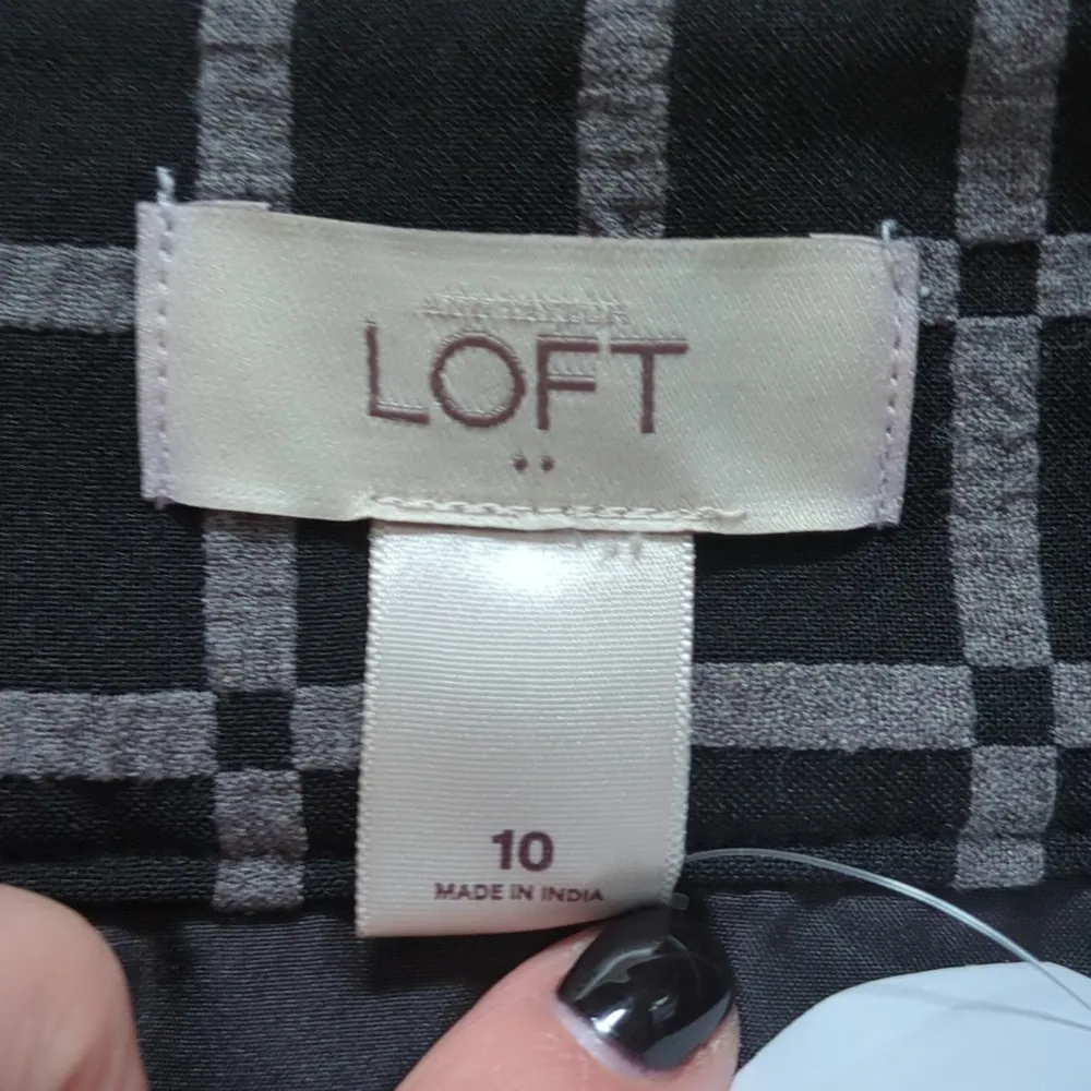 NWT Loft Patterned Above Knee Skirt with Lining - Image 5