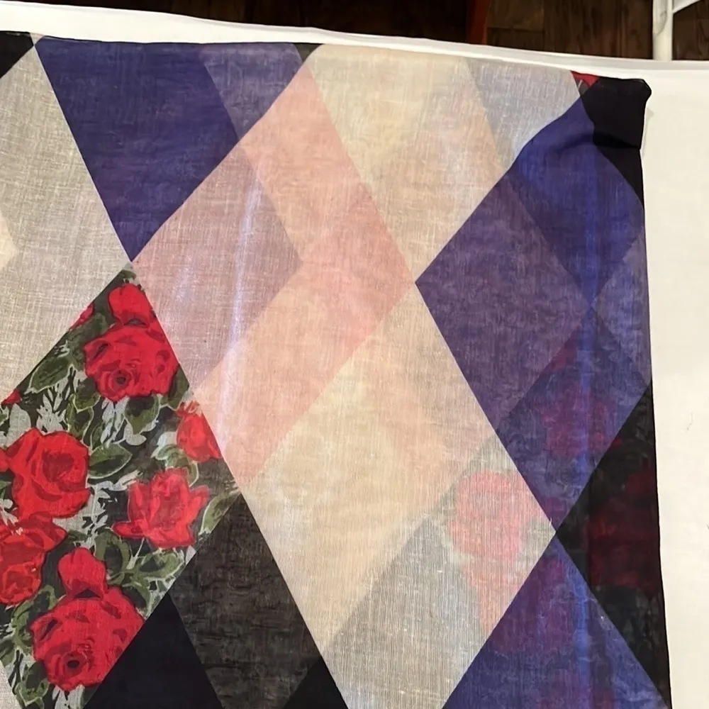 New BP Multi Colored Wrap Scarf. Lightweight large! Diamond  Pattern Roses Large - Image 13