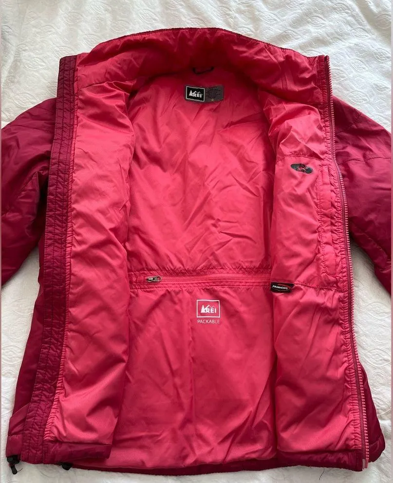 REI puffer jacket converts to vest - Image 6