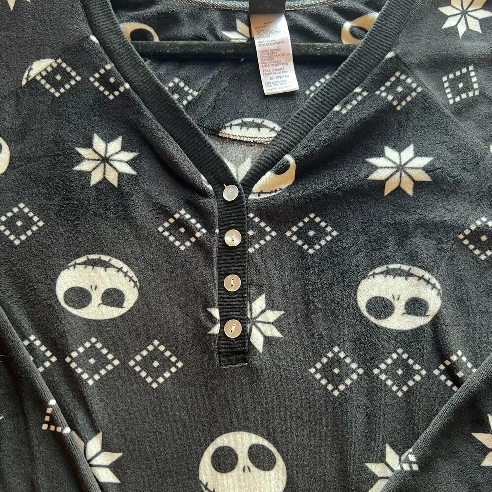 Disney The Nightmare Before Christmas Women's Henley Velour Top 3X Sleepwear - Image 3