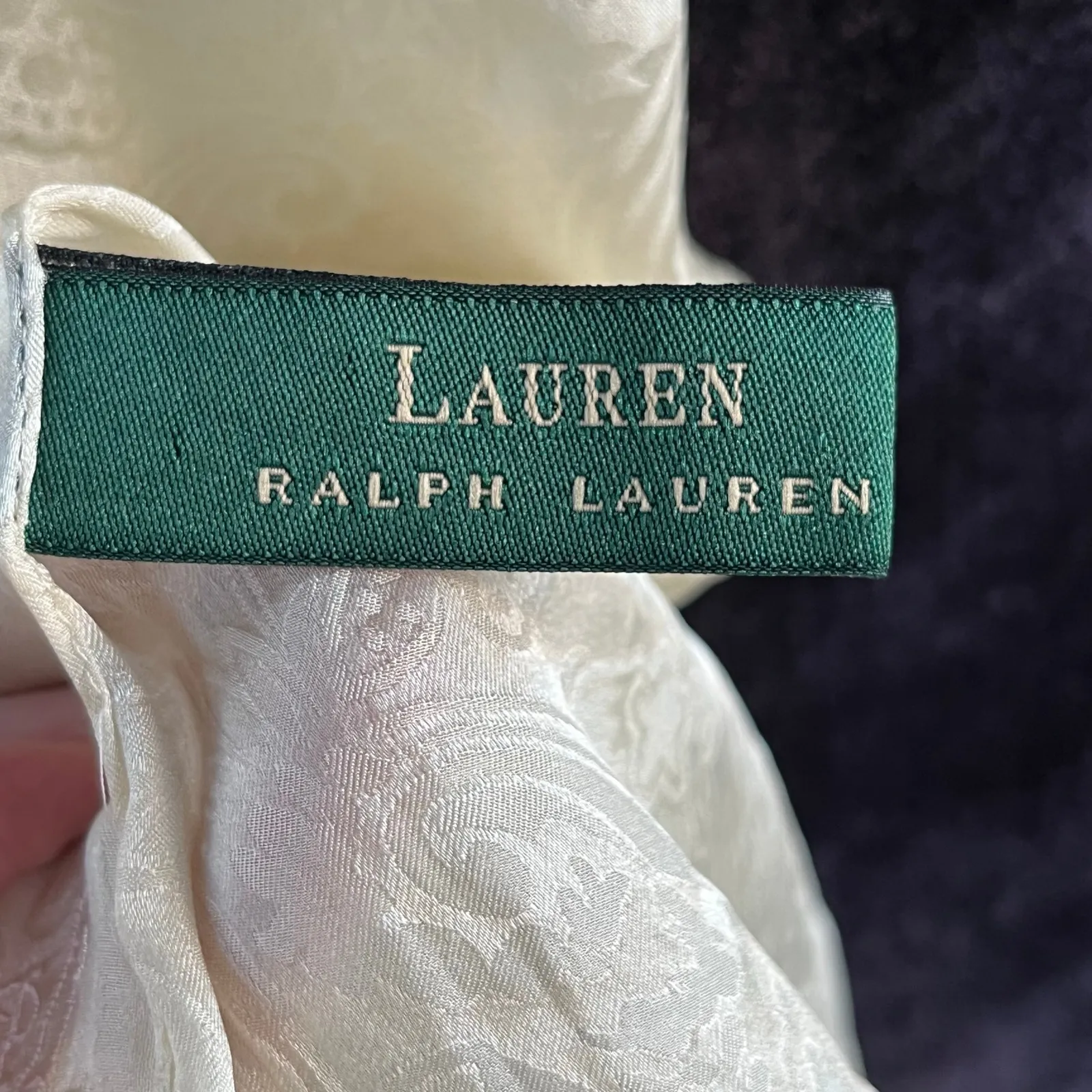 Lauren Ralph Lauren Women's Vintage Ivory Paisley Print Scarf 100% Silk - Image 5