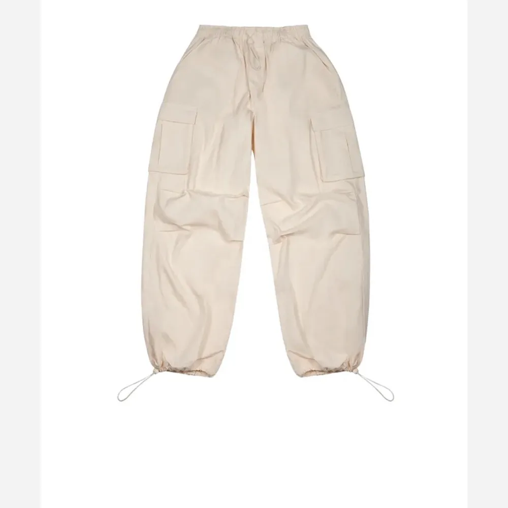 Rewash Women's Cream Cargo Pants - Image 14