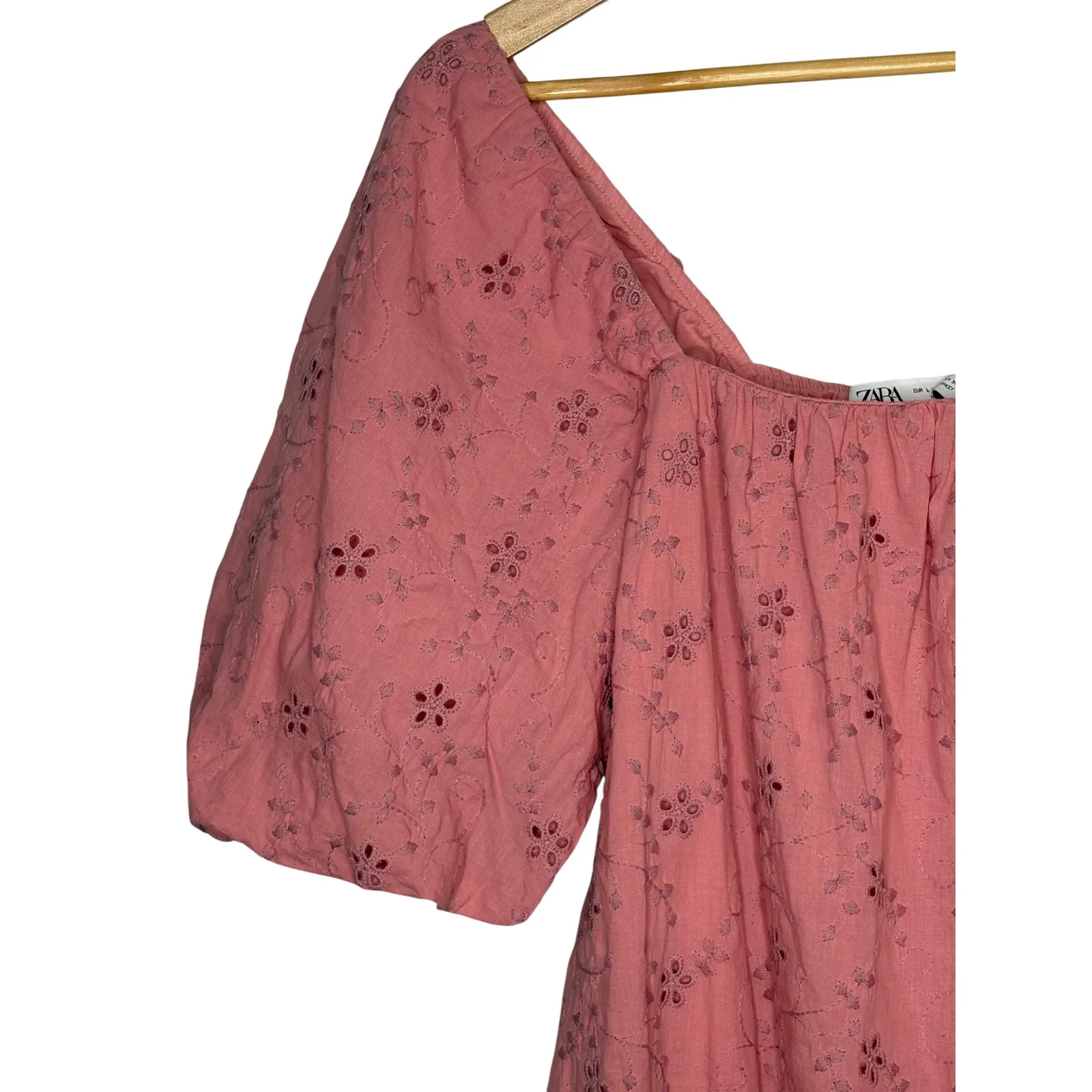 ZARA Pink Eyelet Embroidered Puff Sleeve Ruffle Hem Mini Dress Size Large NWOT - Image 6