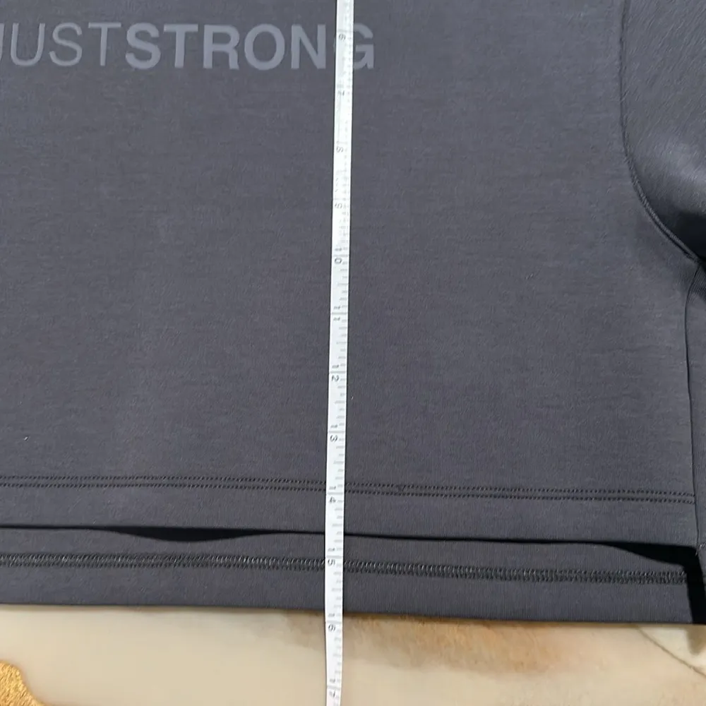 / Charcoal Oversized Athletic Cropped Top Tonal - Image 7