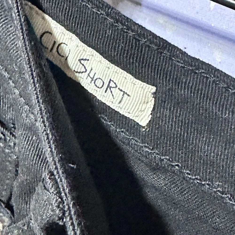 HotKISS Black Distressed Denim Short W/Skull Grommets Around Pocket Junior Sz 11 - Image 5