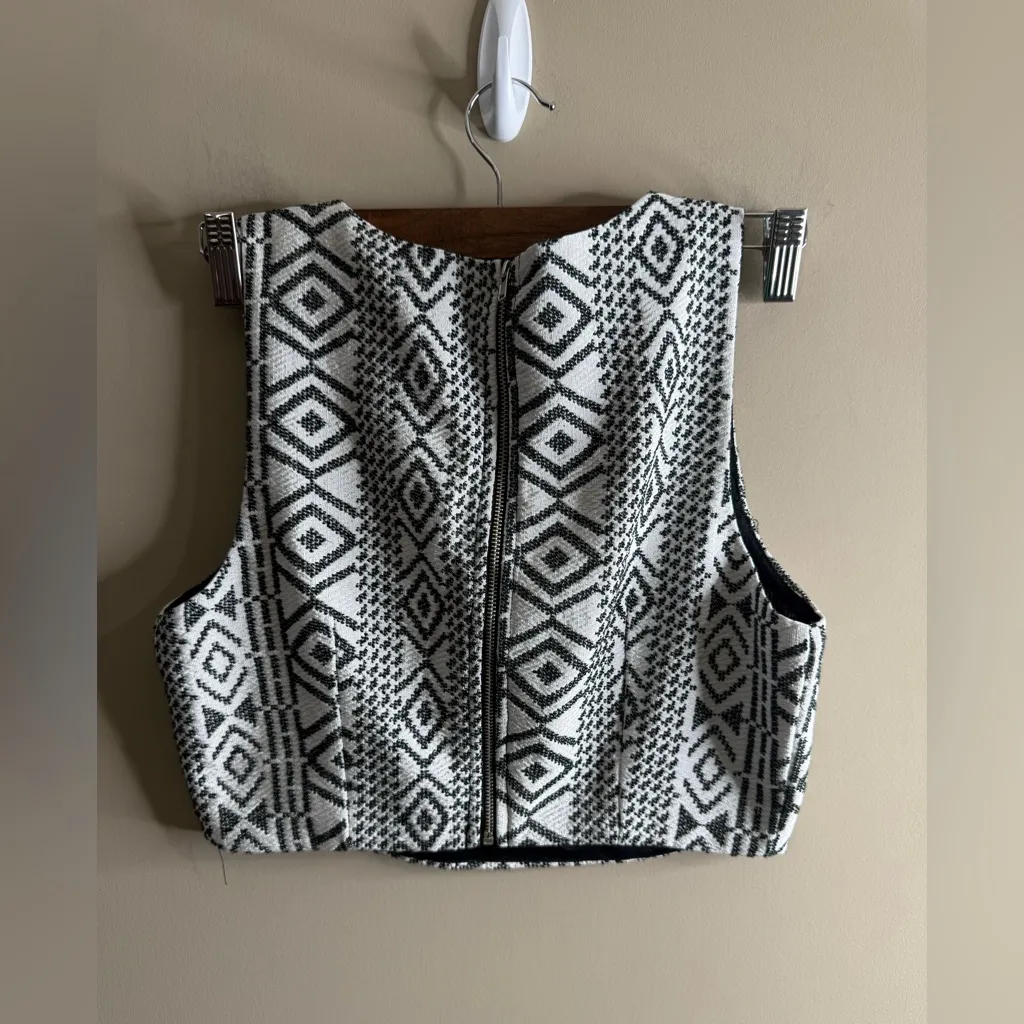 Quinn Monochrome Patterned crop top small Black - Image 6