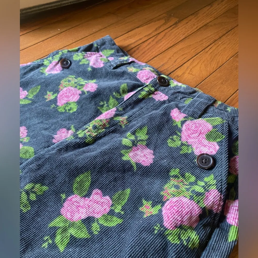 Corduroy mini skirt wild fable size 4 - Image 4