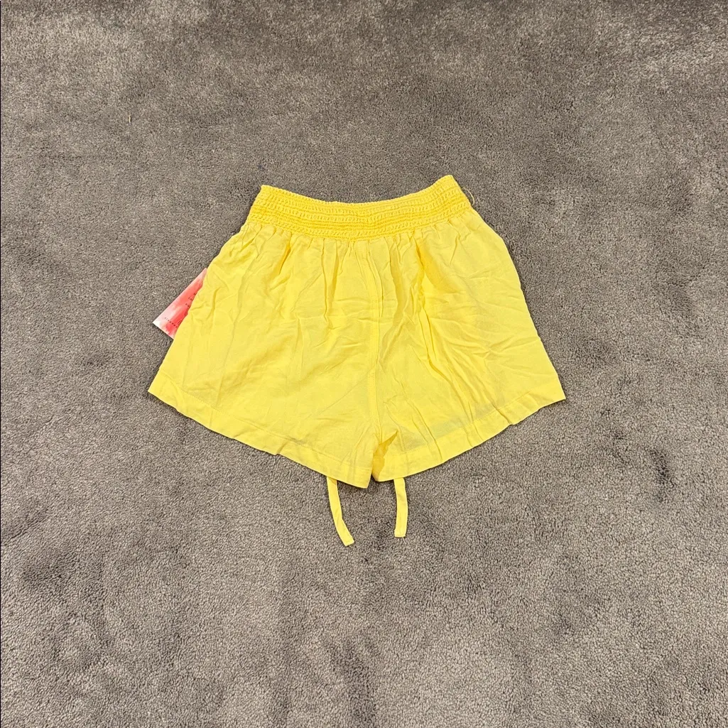 Ci Sono  Lemon Yellow Shorts SIZE M - Image 6