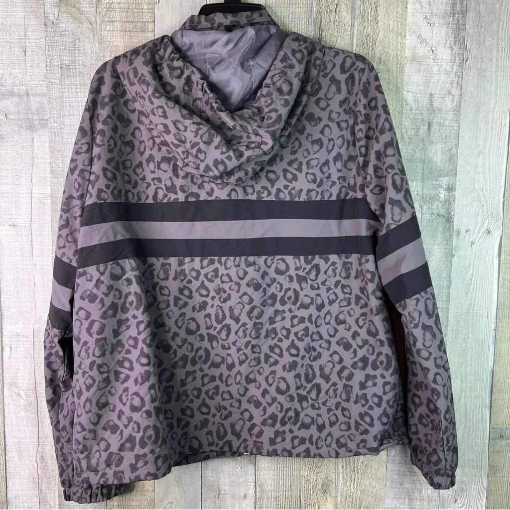 Ashley By 26 International Utility Collection XL Hooded Rain Jacket W/Pockets - Image 2