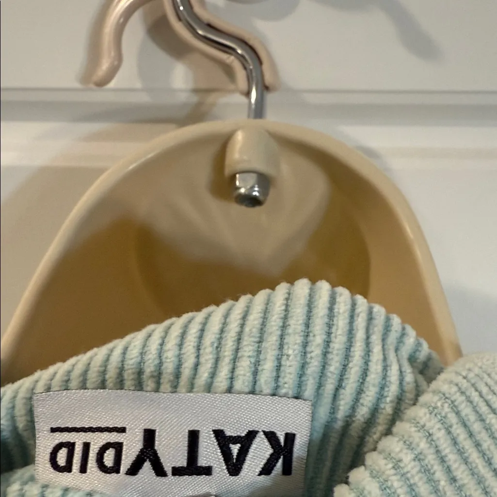 KATYDID Corduroy Shacket Light Green Size L - Image 7