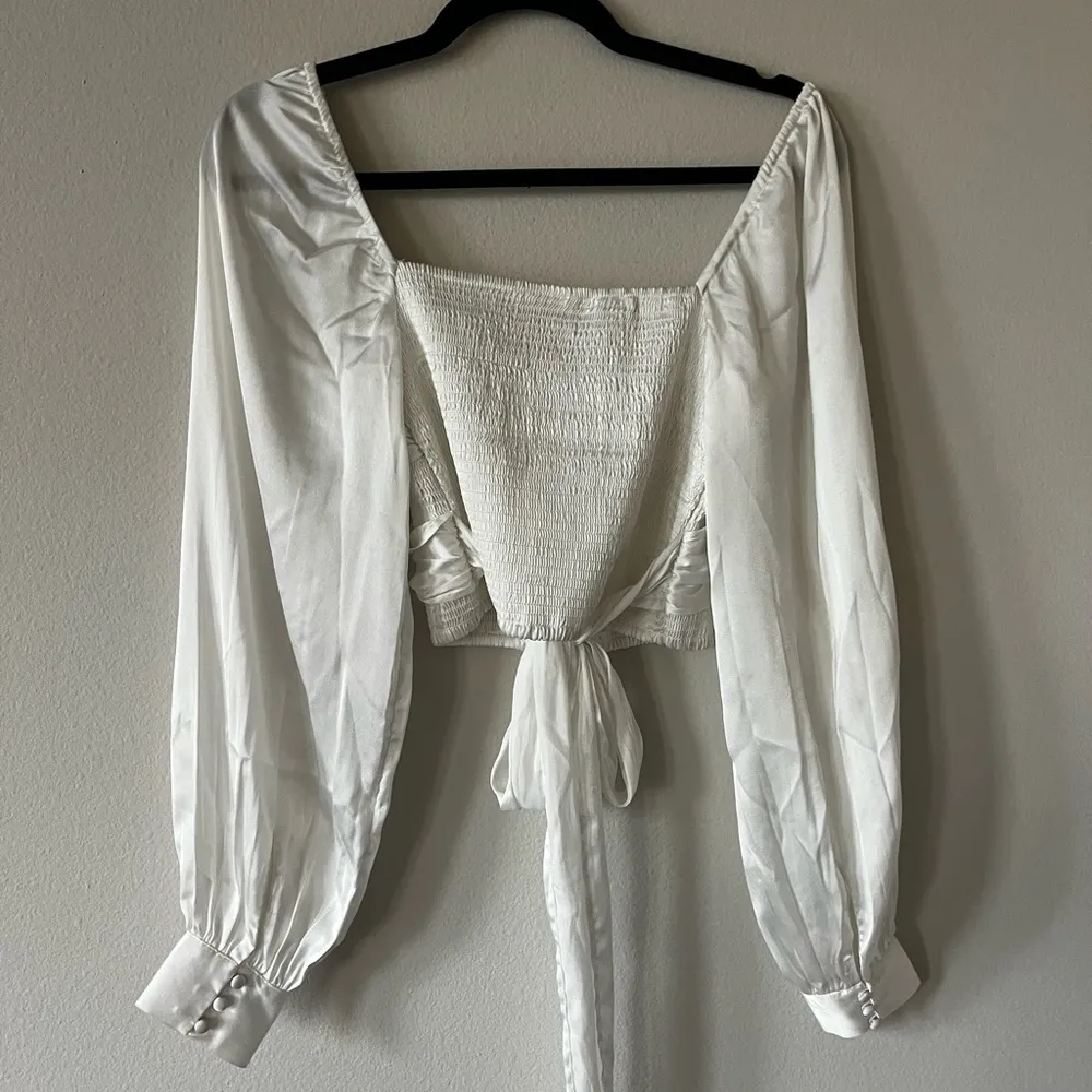 Urban Outfitters White Long Sleeve Tie Front Crop Blouse - Image 2