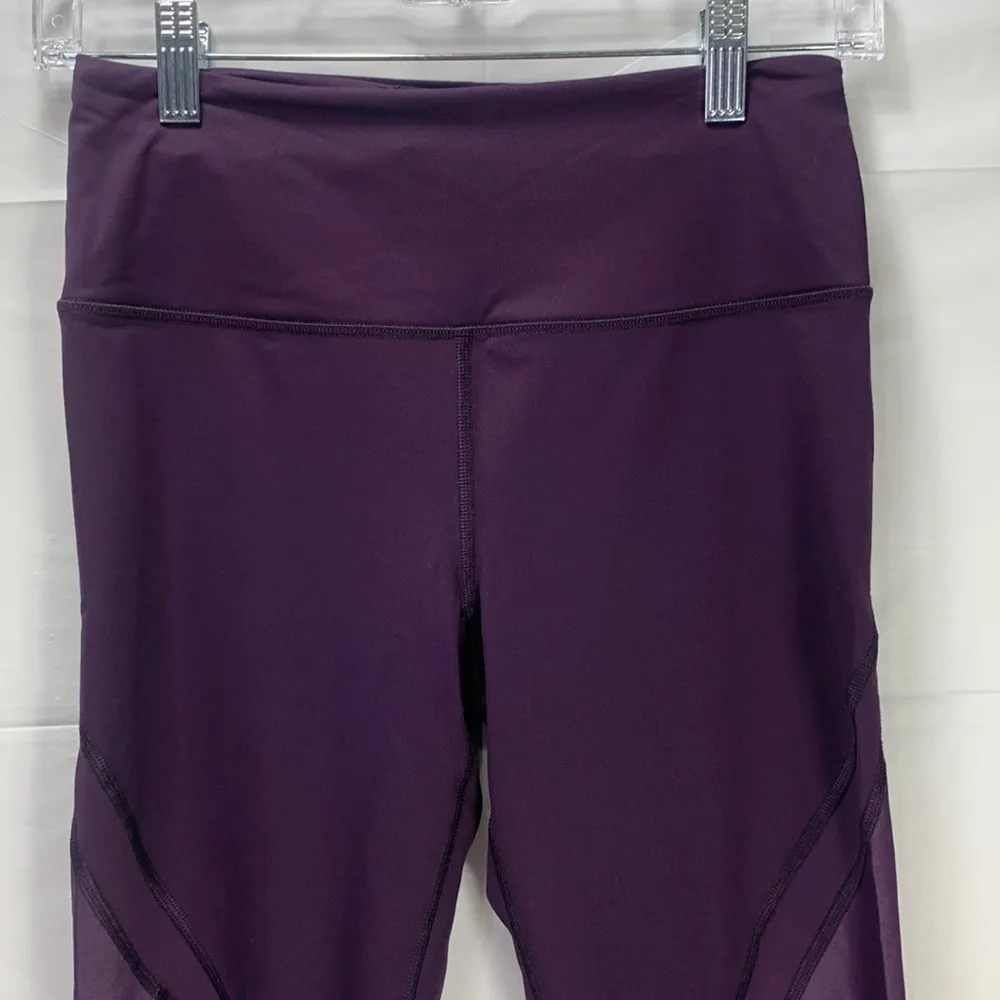 Victoria’s Secret Sport Knockout Capri Plum Leggings Size S - Image 3