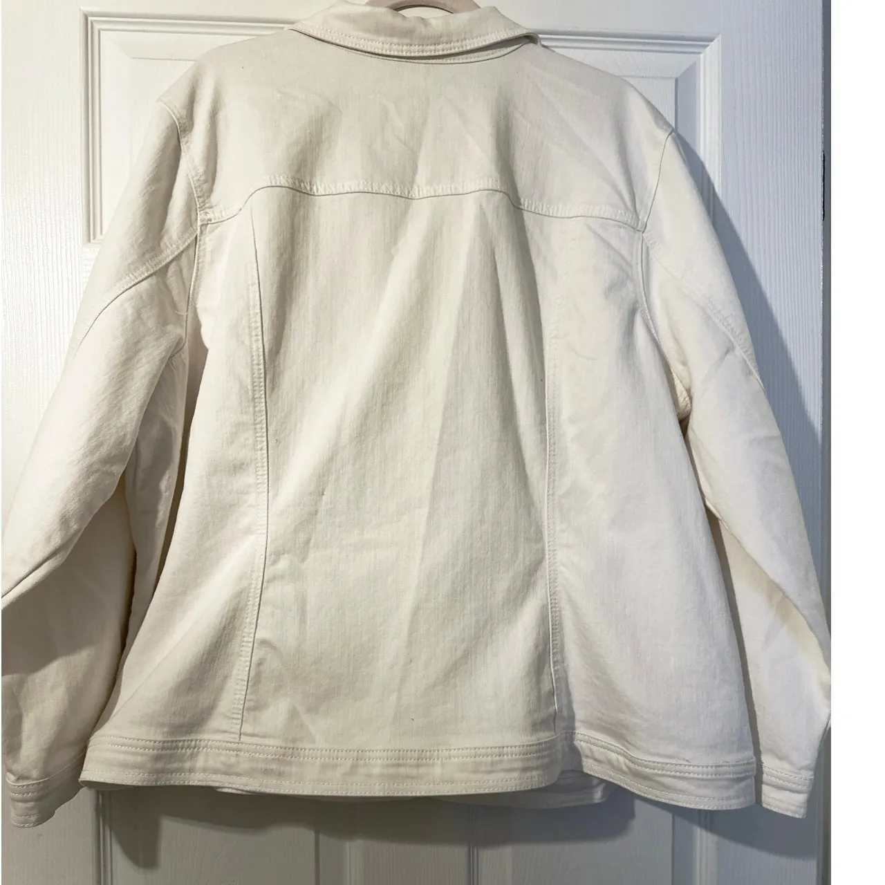 Curvy 3x Christopher & Banks White Denim Jean Jacket Rhinestone Embellishments - Image 8