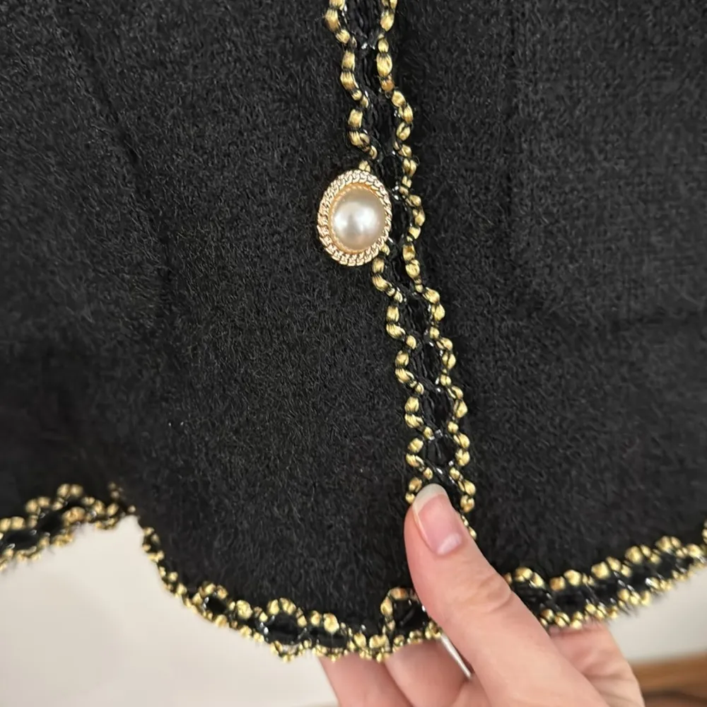 Snowflake black ladylike Knit Jacket gold thread trim Size L / XL - Image 9