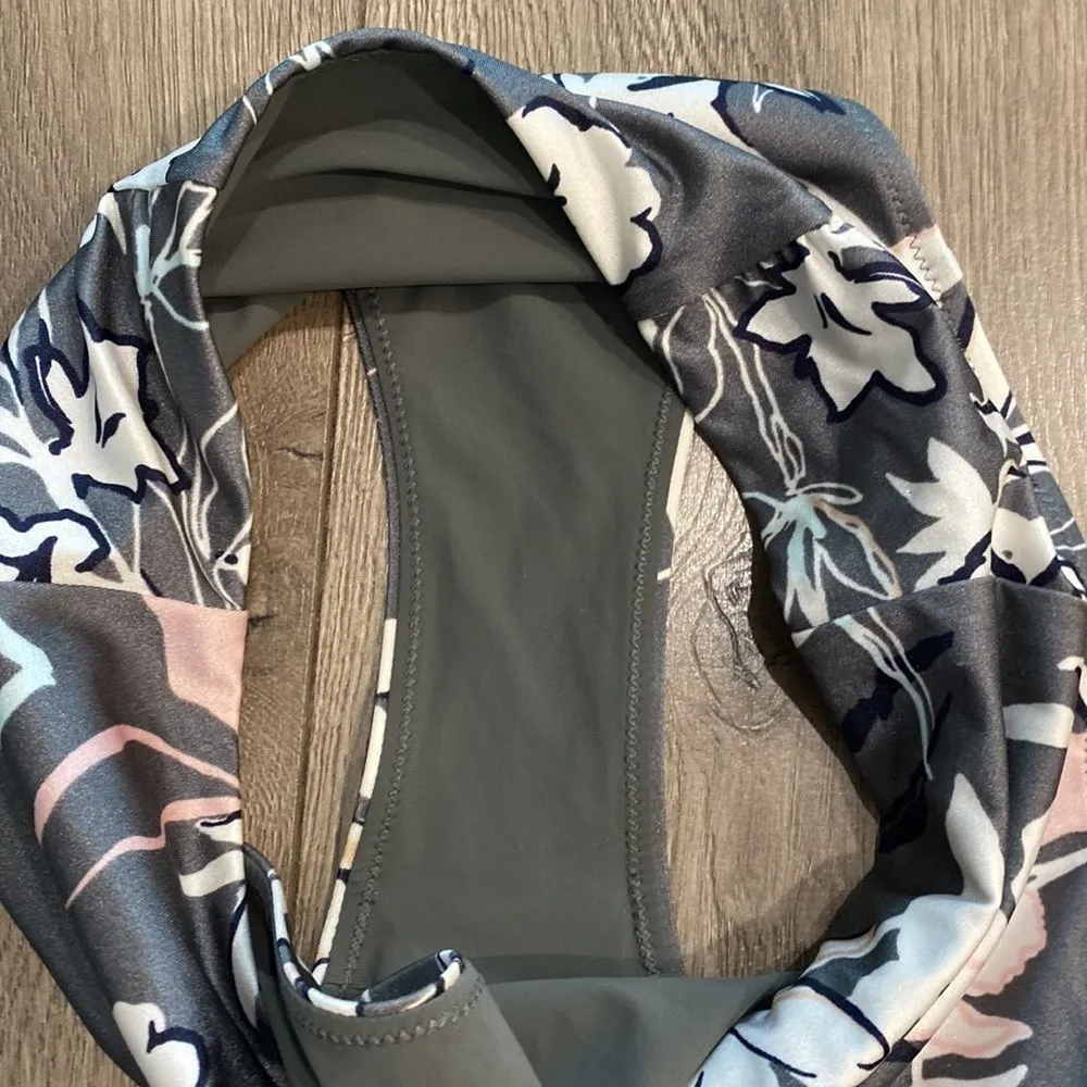 NWOT Athleta High Waist Gray Floral Bikini Bottoms Size XS/S‎ - Image 4