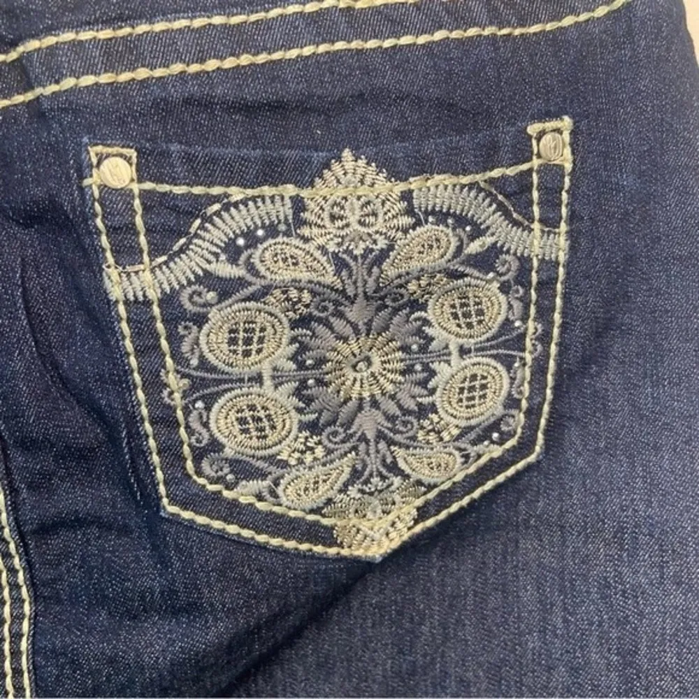 Nine West Dark Wash Blue Jean Denim Skirt Bling Gem Embroidery Pockets Sz 8/28 - Image 7
