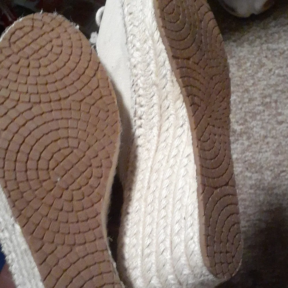 Hush Puppies Espadrilles Wedges SIZE 8 - Image 4