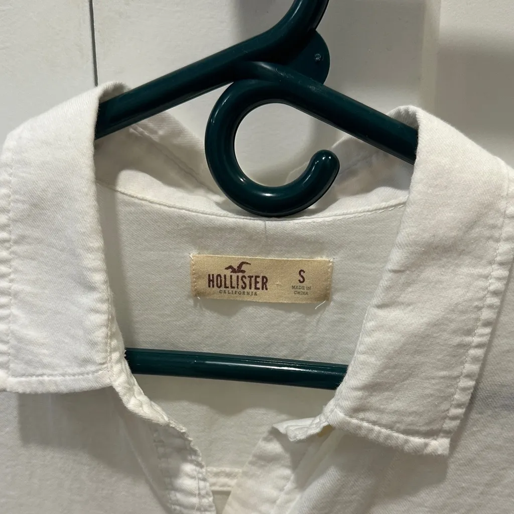 Hollister White Button-Up Shirt - Image 4
