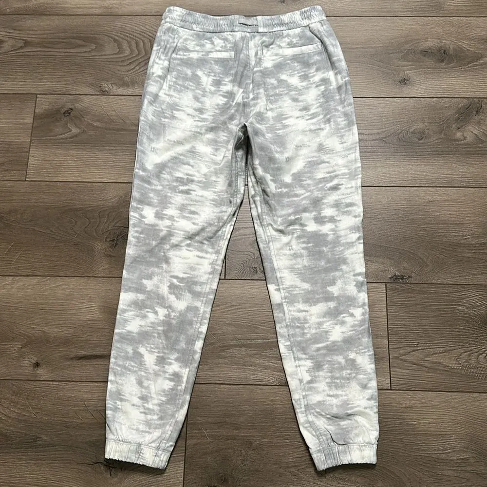 Athleta Farallon Printed Mid Rise Jogger Pants White Gray Size‎ 4 - Image 3