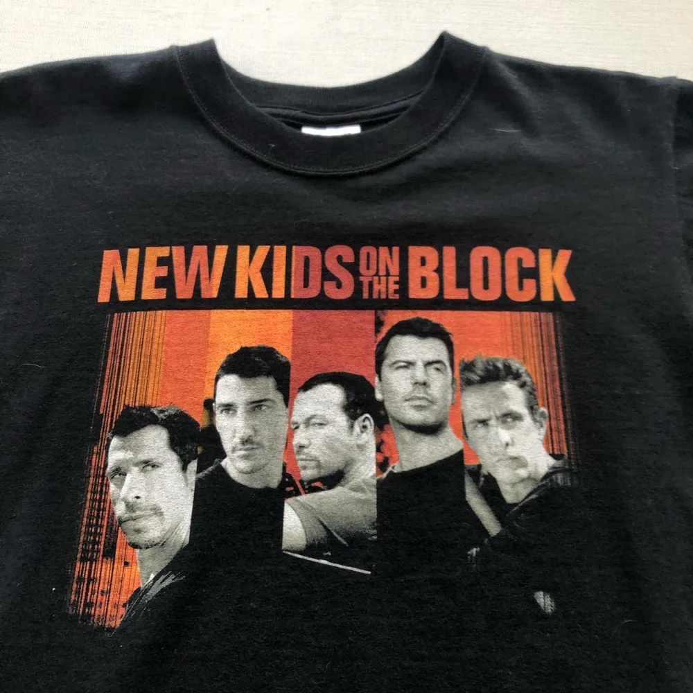 New Kids on the Block 2008 Concert Tour Band Tee - Image 3